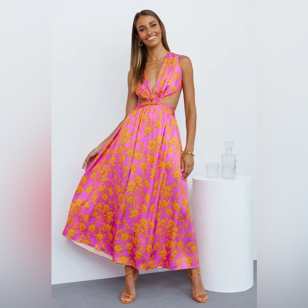 Hello Molly Women’s Size 6 (Medium) Pink and Orange Floral Summer‎ Midi Dress